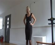 Подрочила мужу толстый пенис и отшлёпала ладошкой